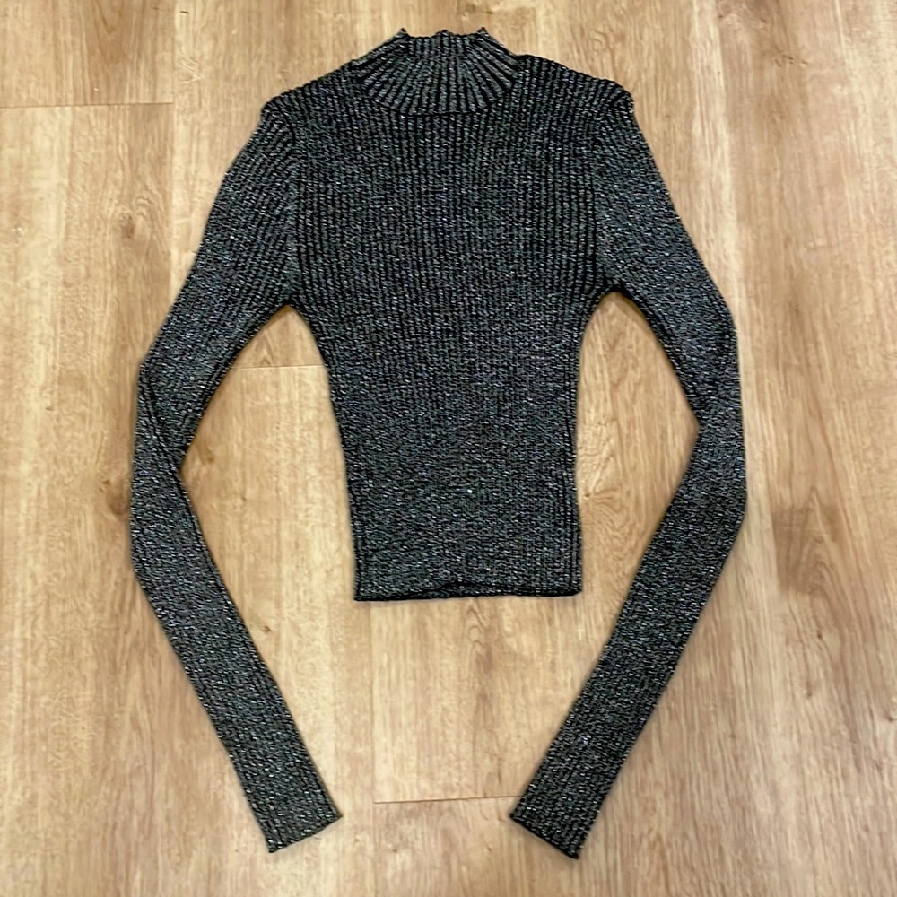 Forwever 21 woven glitter turtle neck